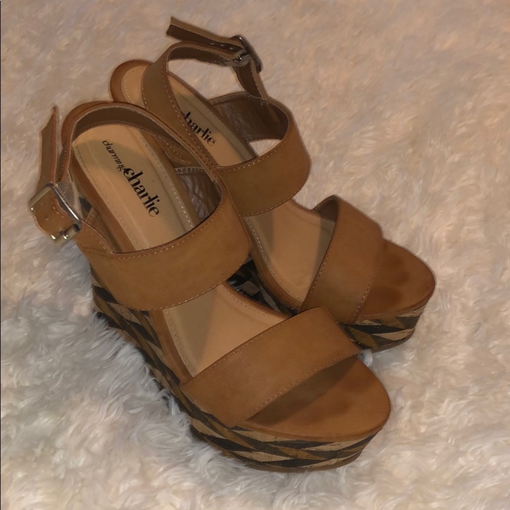 Charming Charlie Platform Wedge SZ 7.5